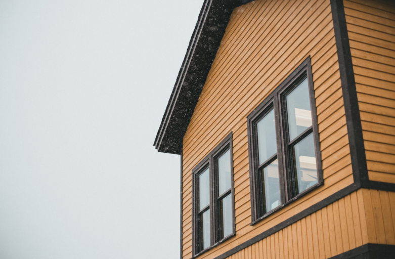 2024 Exterior Trends: A Glimpse into the Future of Roofing and Siding